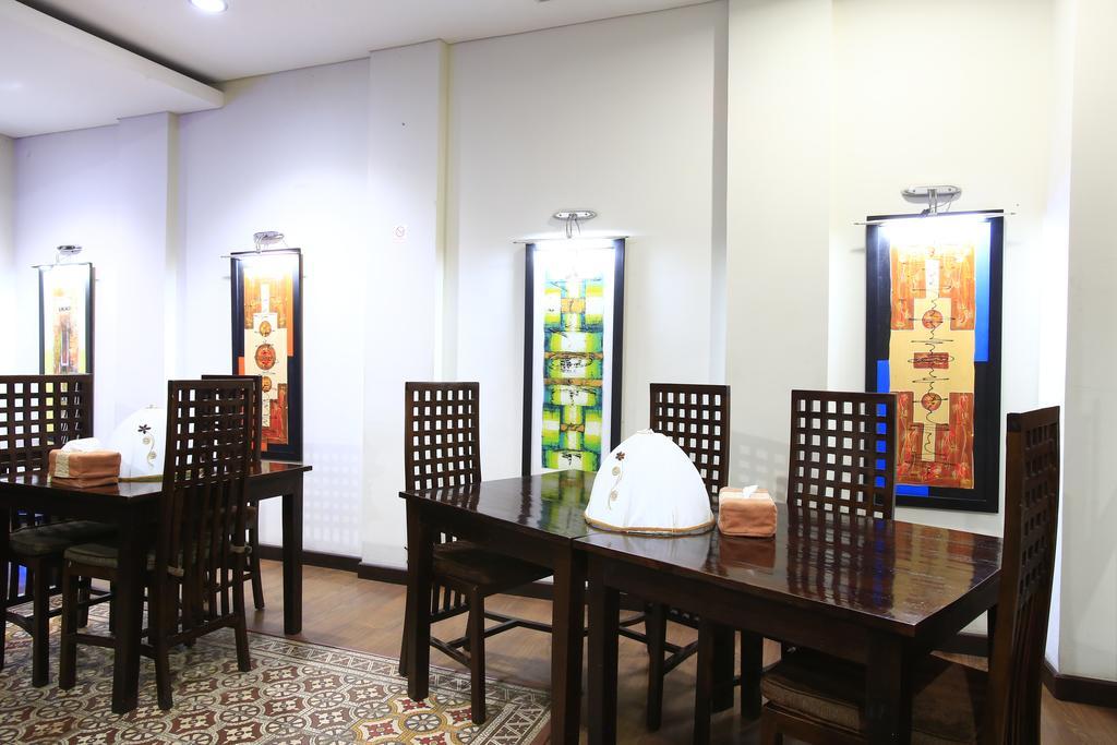 Reddoorz @ Menteng Jakarta Exterior photo