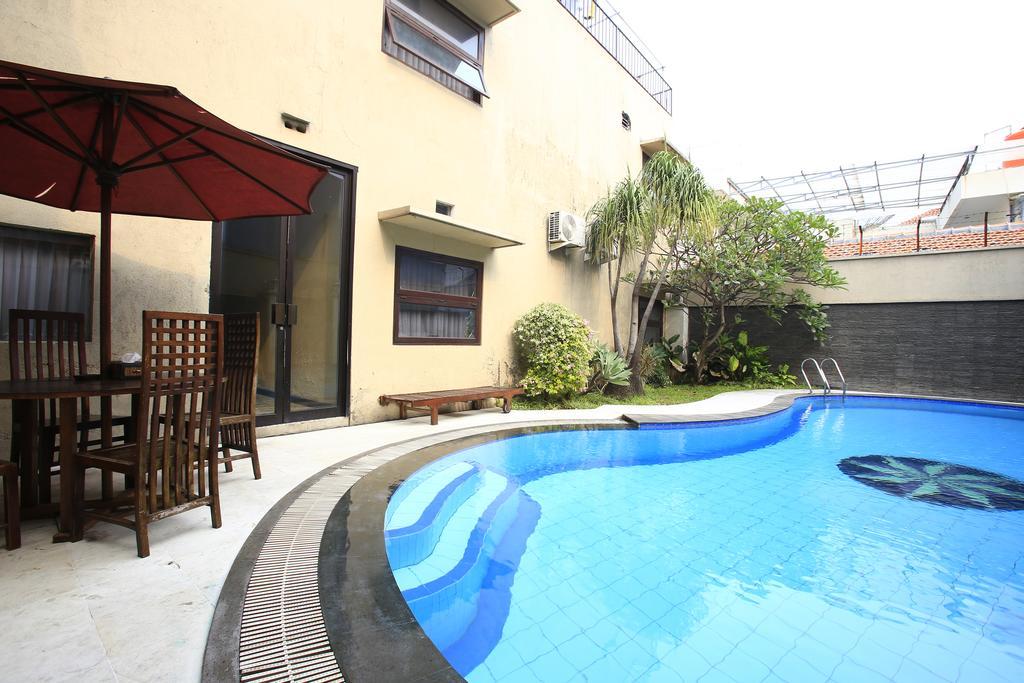Reddoorz @ Menteng Jakarta Exterior photo