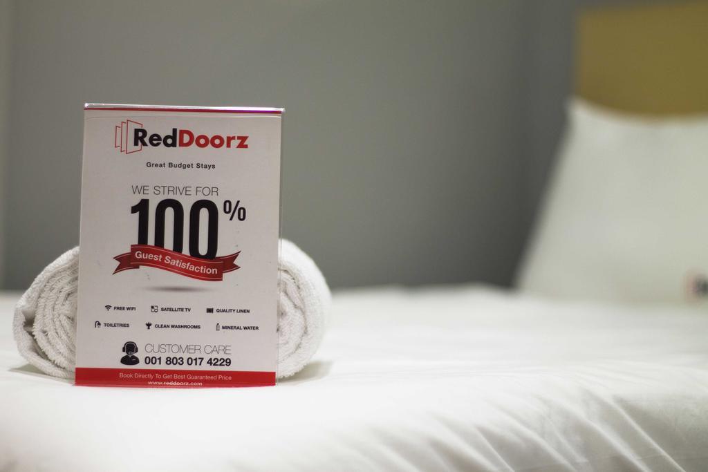 Reddoorz @ Menteng Jakarta Exterior photo